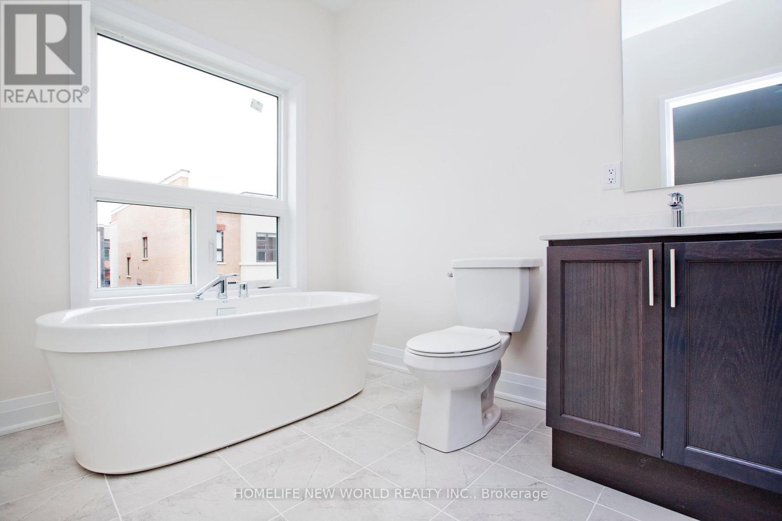 99 Causland Lane, Richmond Hill, Ontario  L4S 0G5 - Photo 9 - N12959114