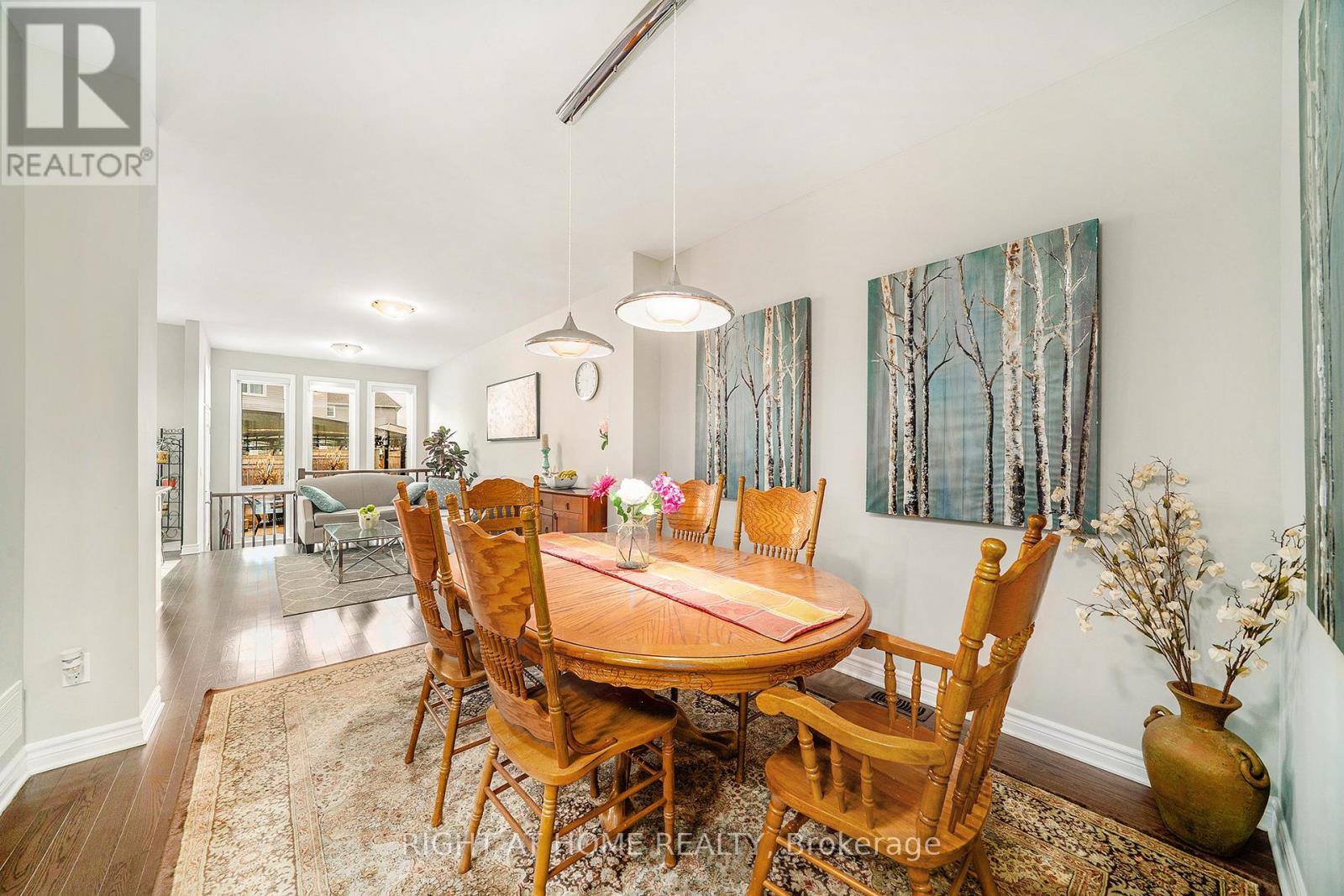 699 Sora Way, Ottawa, Ontario  K1T 0R3 - Photo 3 - X12914074