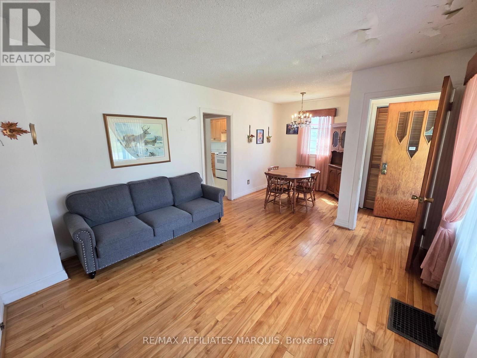 41 Elgin Street W, Smiths Falls, Ontario  K7A 3C5 - Photo 3 - X12957994