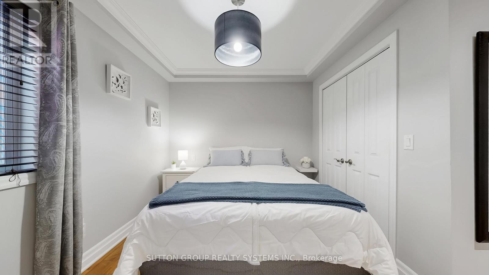 38 Donald Avenue, Toronto, Ontario  M6M 1K1 - Photo 10 - W12959118