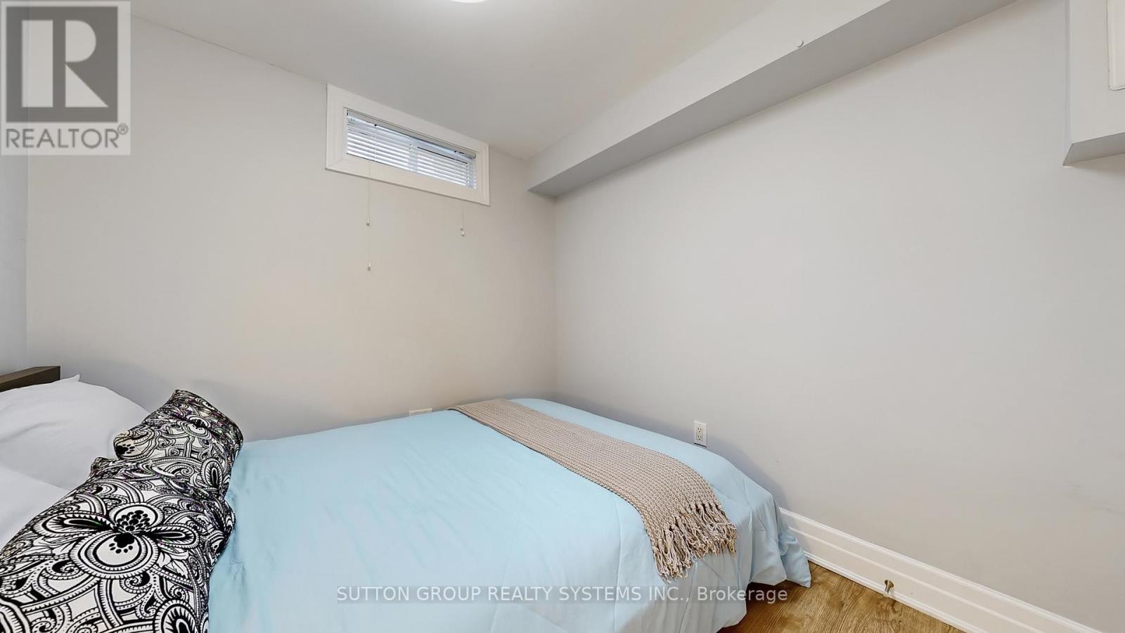 38 Donald Avenue, Toronto, Ontario  M6M 1K1 - Photo 19 - W12959118
