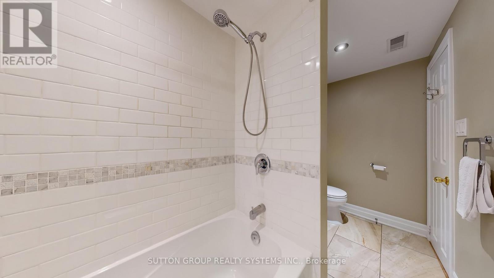 38 Donald Avenue, Toronto, Ontario  M6M 1K1 - Photo 21 - W12959118