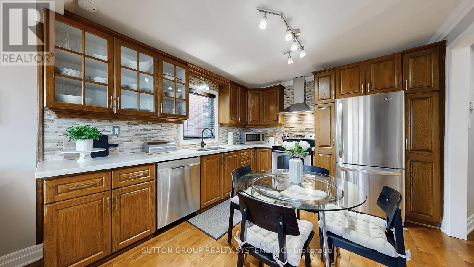 38 Donald Avenue, Toronto, Ontario  M6M 1K1 - Photo 7 - W12959118