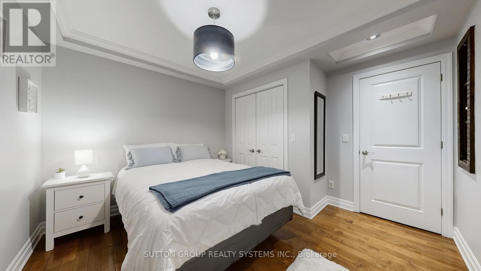 38 Donald Avenue, Toronto, Ontario  M6M 1K1 - Photo 9 - W12959118