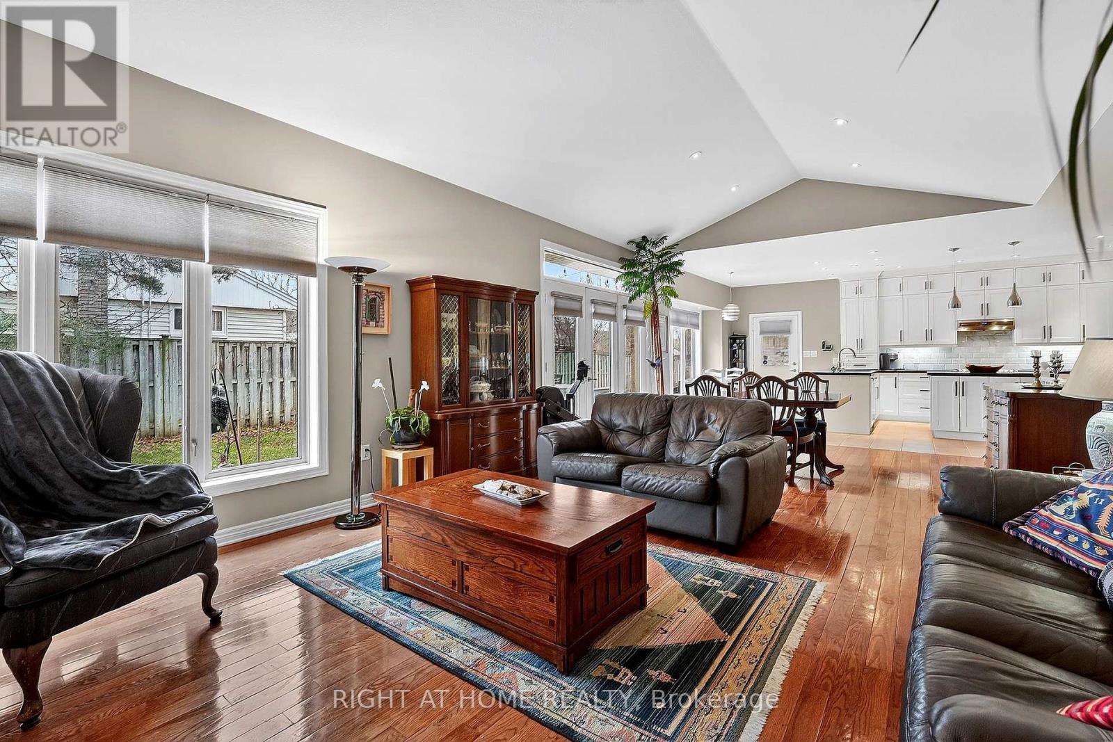 1 - 139 Glendale Avenue, St. Catharines (Glendale/glenridge), Ontario  L2T 2K2 - Photo 8 - X12959090