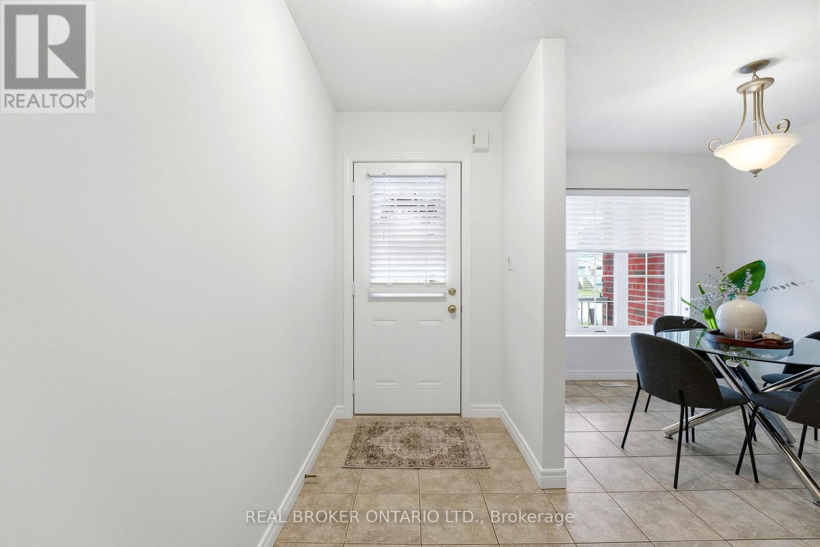 34 Porchlight Drive, Woolwich, Ontario  N3B 3M7 - Photo 4 - X12959096