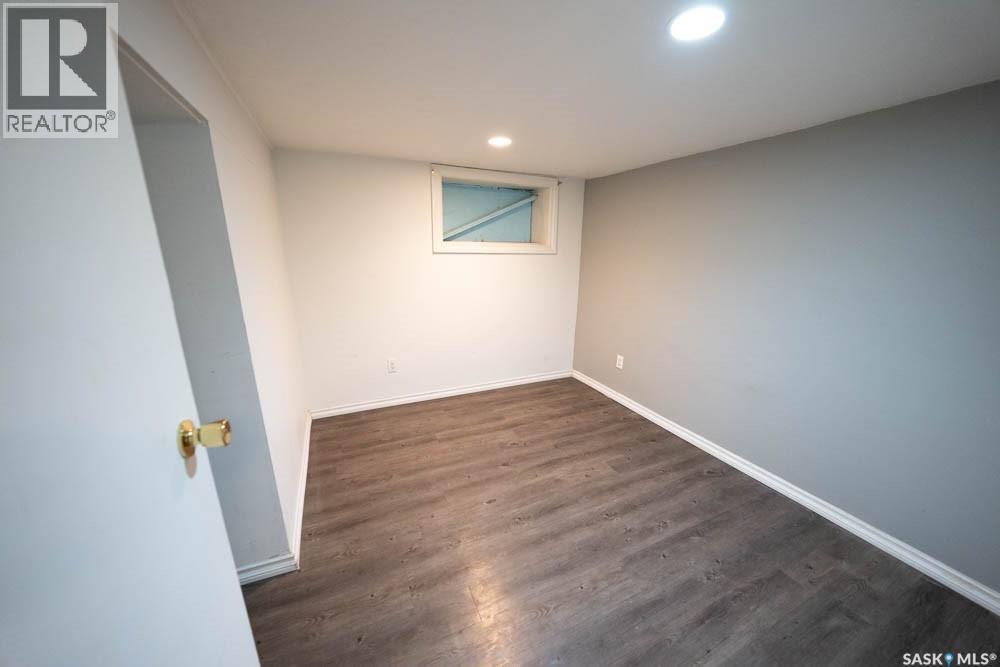 808 & 810 31st Street W, Saskatoon, Saskatchewan  S7L 0R8 - Photo 16 - SK031927