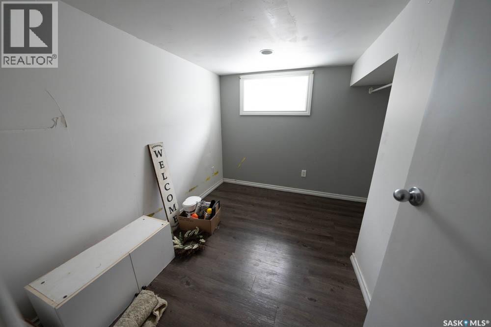 808 & 810 31st Street W, Saskatoon, Saskatchewan  S7L 0R8 - Photo 17 - SK031927