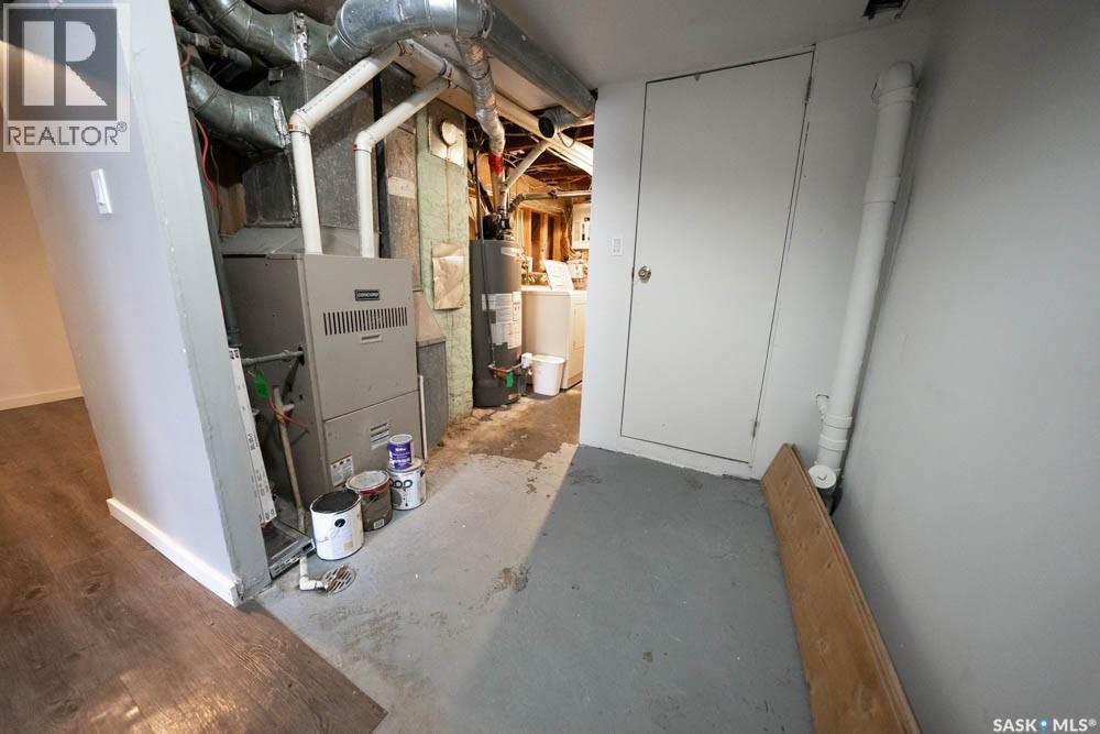 808 & 810 31st Street W, Saskatoon, Saskatchewan  S7L 0R8 - Photo 18 - SK031927