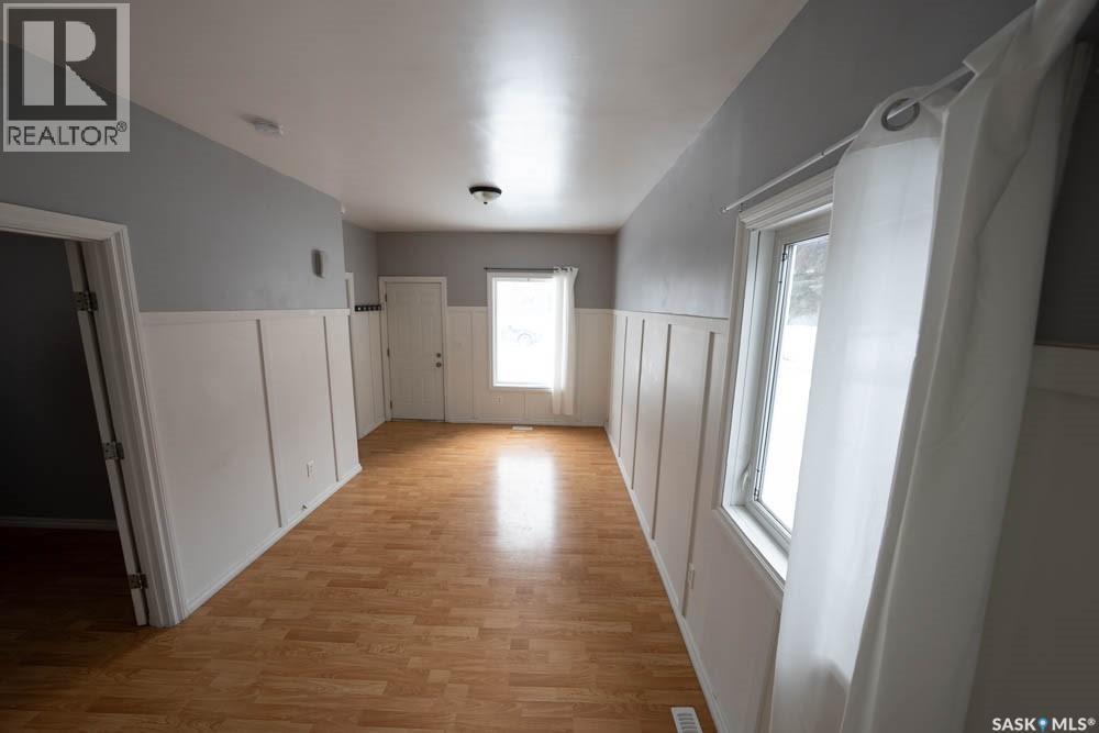 808 & 810 31st Street W, Saskatoon, Saskatchewan  S7L 0R8 - Photo 2 - SK031927