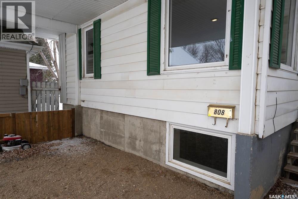 808 & 810 31st Street W, Saskatoon, Saskatchewan  S7L 0R8 - Photo 20 - SK031927