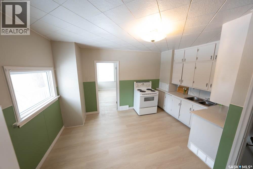 808 & 810 31st Street W, Saskatoon, Saskatchewan  S7L 0R8 - Photo 22 - SK031927