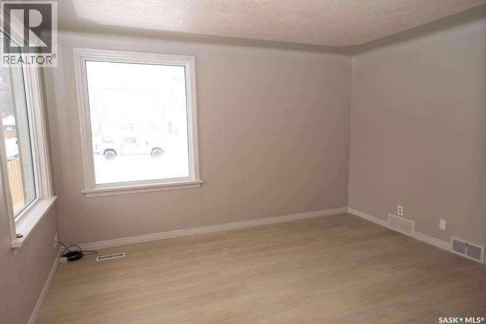 808 & 810 31st Street W, Saskatoon, Saskatchewan  S7L 0R8 - Photo 25 - SK031927