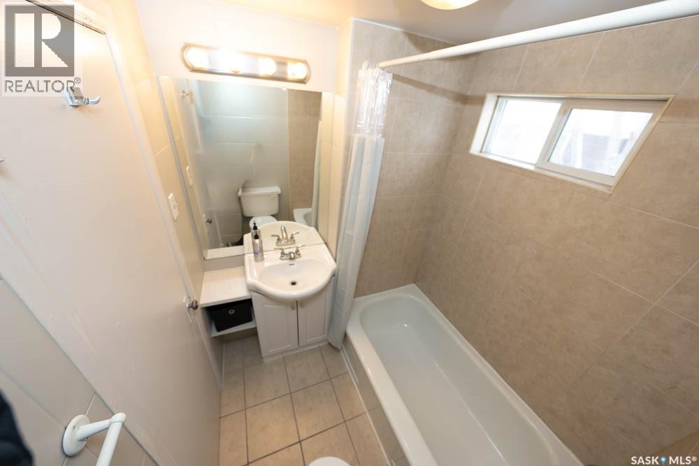 808 & 810 31st Street W, Saskatoon, Saskatchewan  S7L 0R8 - Photo 39 - SK031927