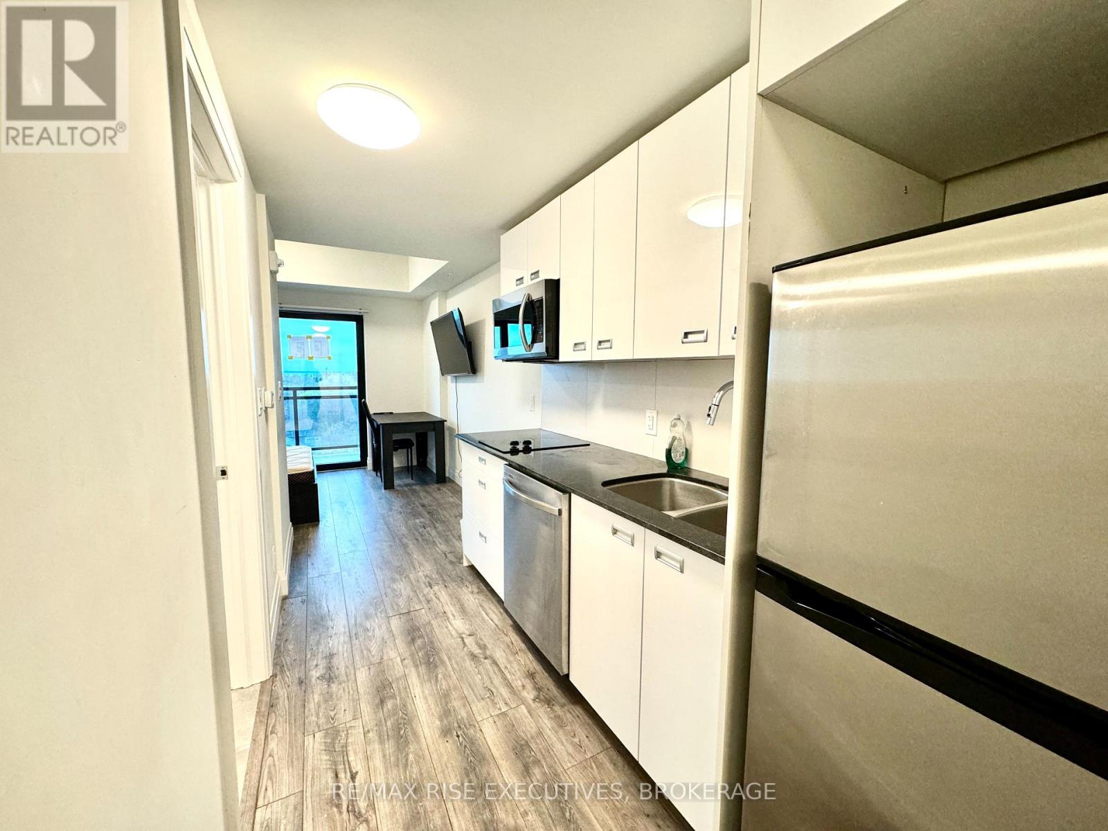 711 - 652 Princess Street, Kingston, Ontario  K7L 1E5 - Photo 3 - X12959136