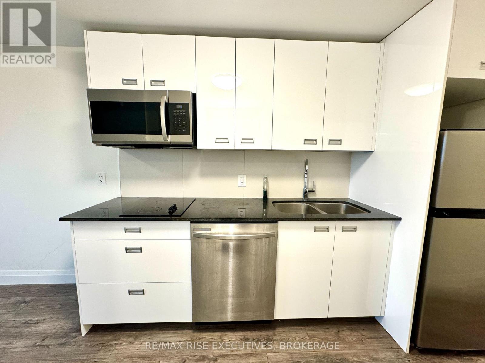 711 - 652 Princess Street, Kingston, Ontario  K7L 1E5 - Photo 4 - X12959136