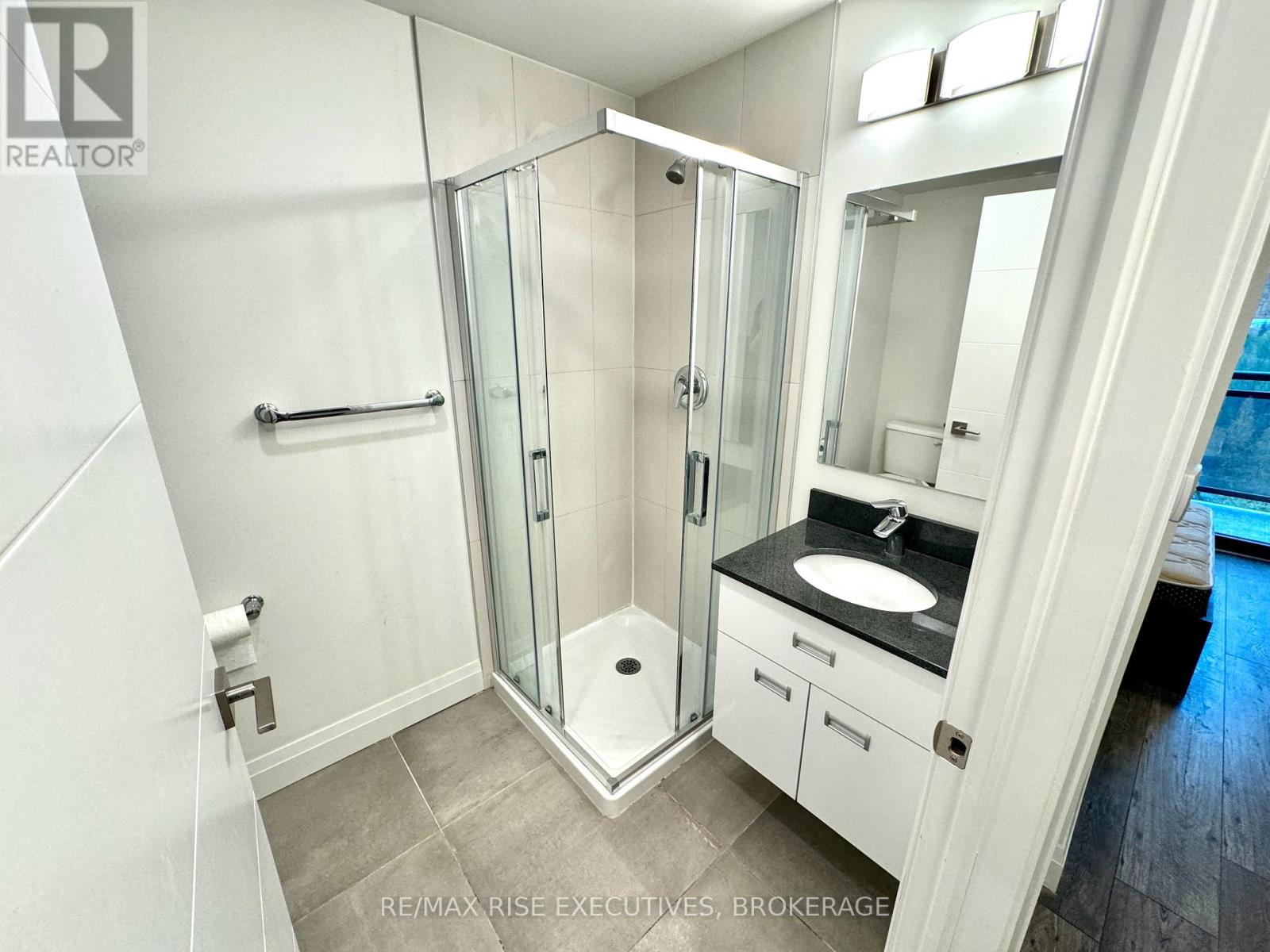 711 - 652 Princess Street, Kingston, Ontario  K7L 1E5 - Photo 8 - X12959136