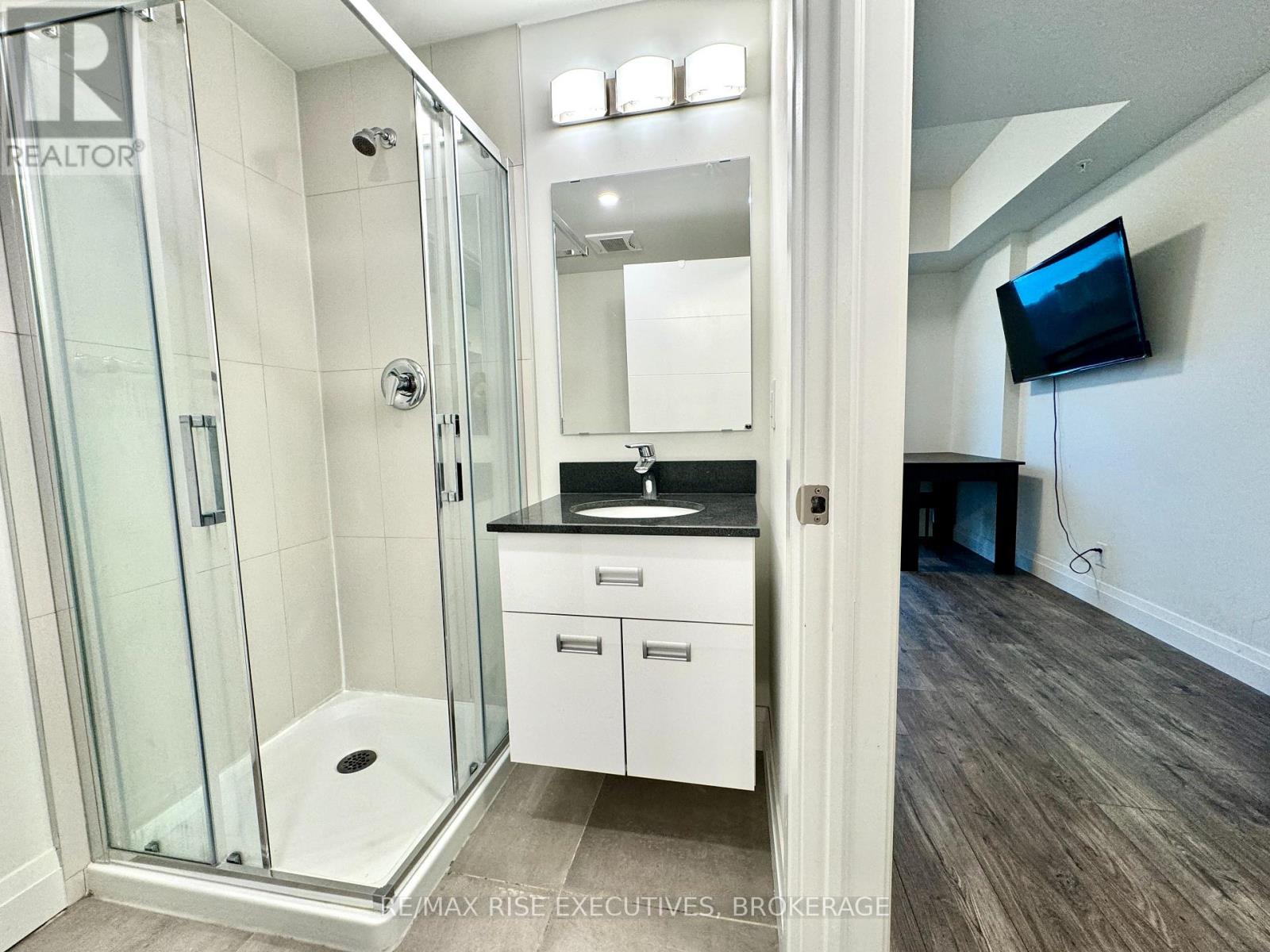 711 - 652 Princess Street, Kingston, Ontario  K7L 1E5 - Photo 9 - X12959136