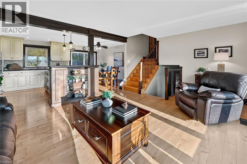 152 Ridge Road W, Grimsby, Ontario  L3M 4E7 - Photo 15 - 40789767