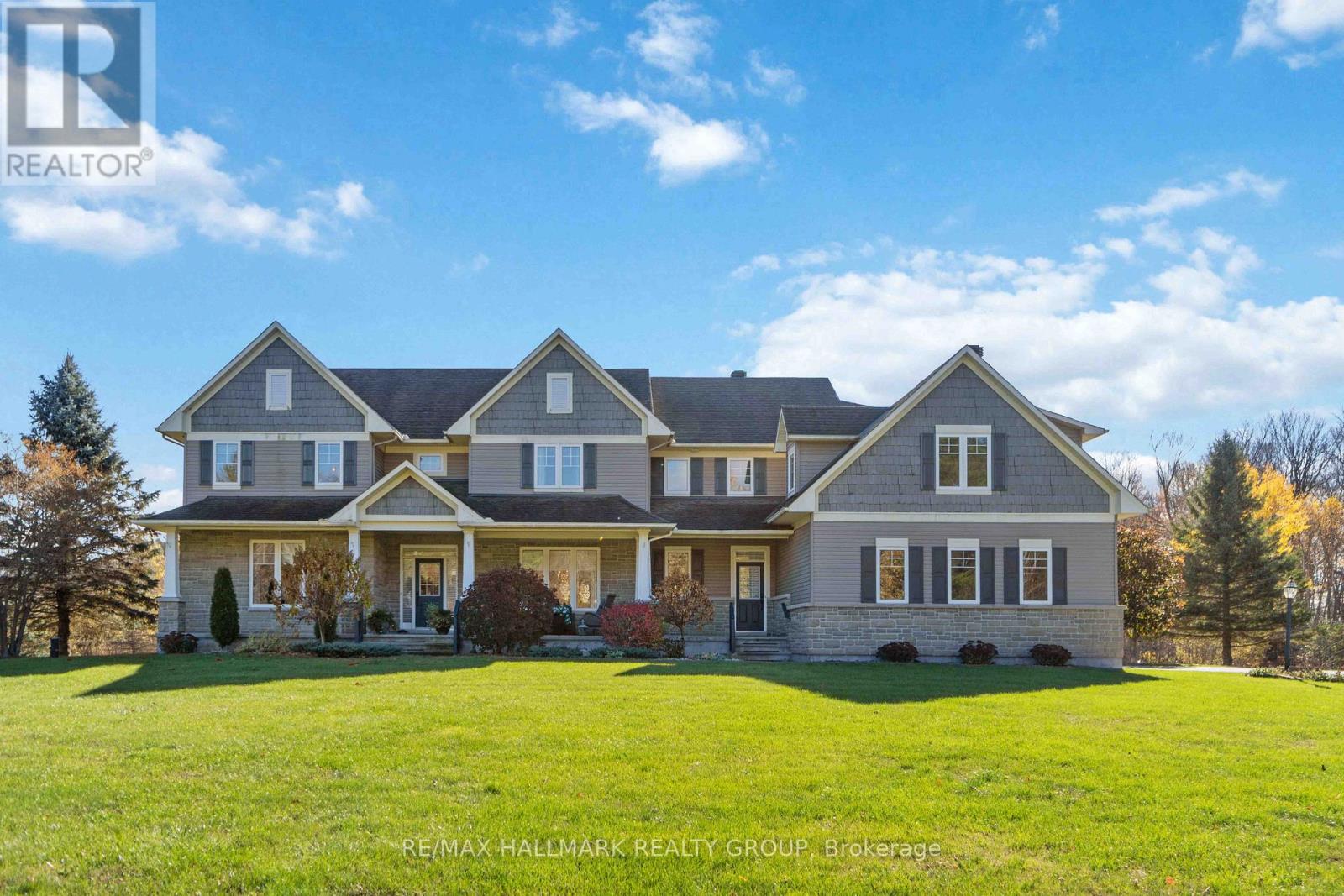 137 GOODMAN DRIVE, Ottawa, Ontario