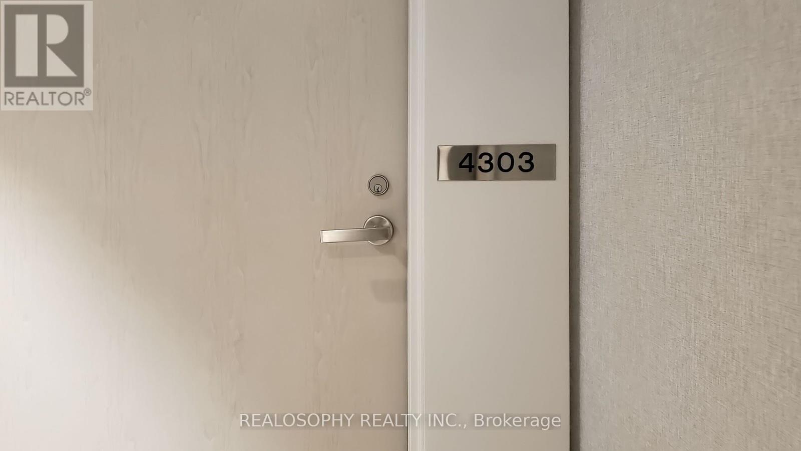 4303 - 138 Downes Street, Toronto, Ontario  M5E 0E4 - Photo 3 - C12959130