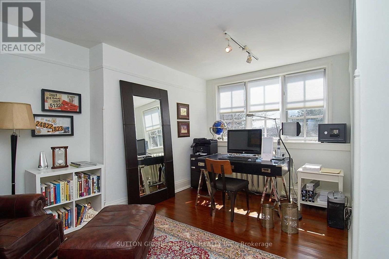 63 Highland Avenue, Toronto, Ontario  M4W 2A2 - Photo 17 - C12959164