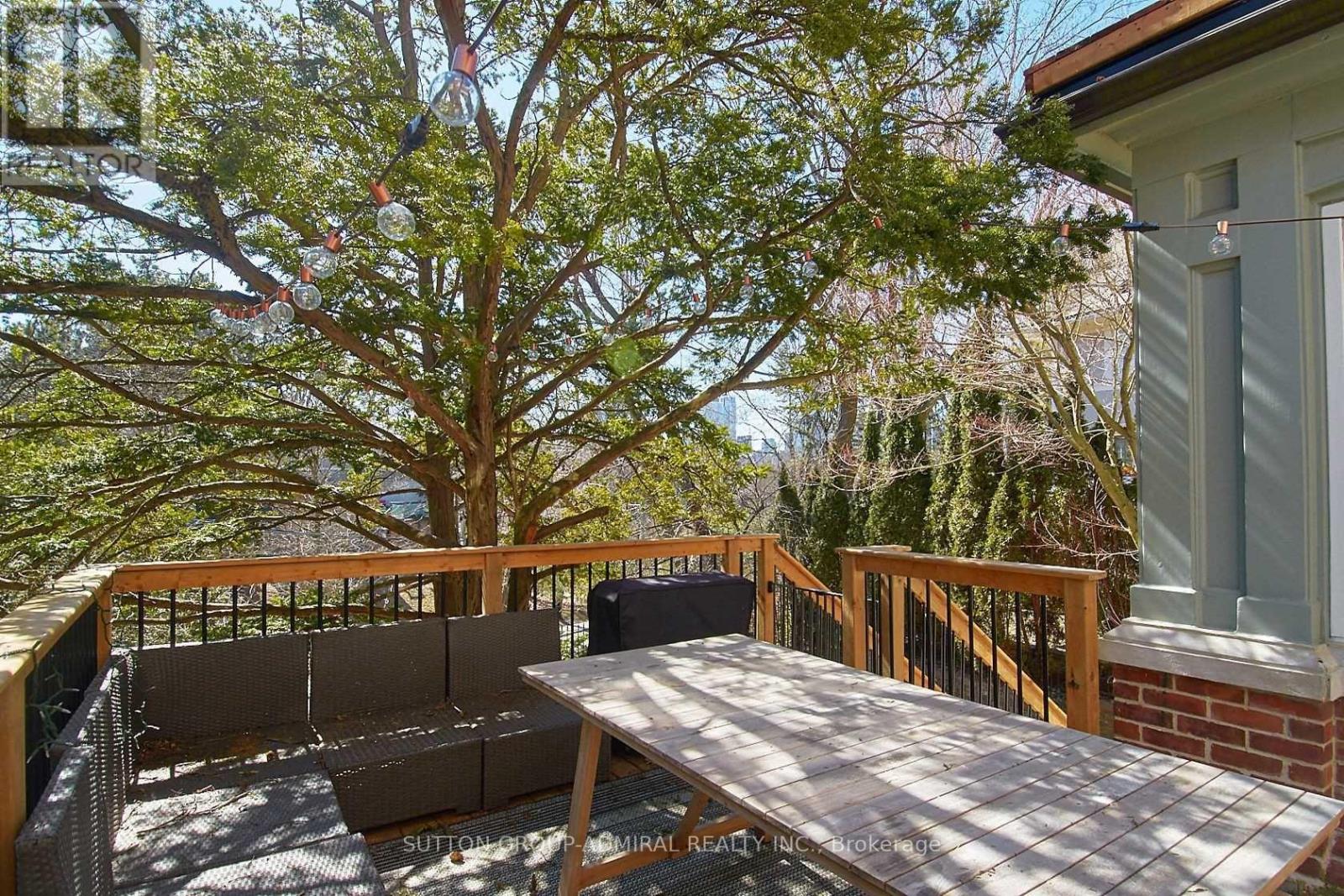 63 Highland Avenue, Toronto, Ontario  M4W 2A2 - Photo 23 - C12959164