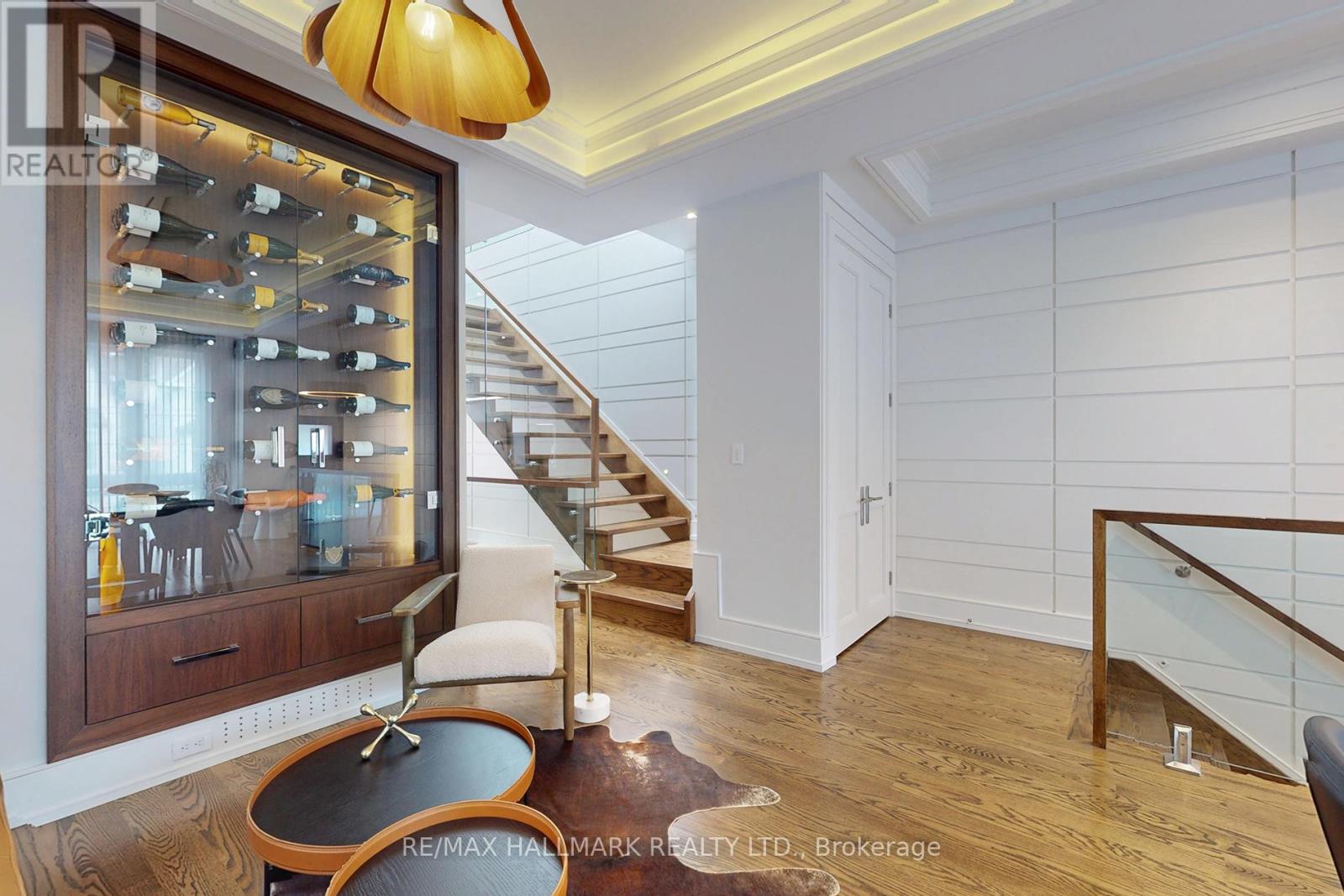 159 Roe Avenue, Toronto (Bedford Park-Nortown), Ontario  M5M 2J1 - Photo 7 - C12959170