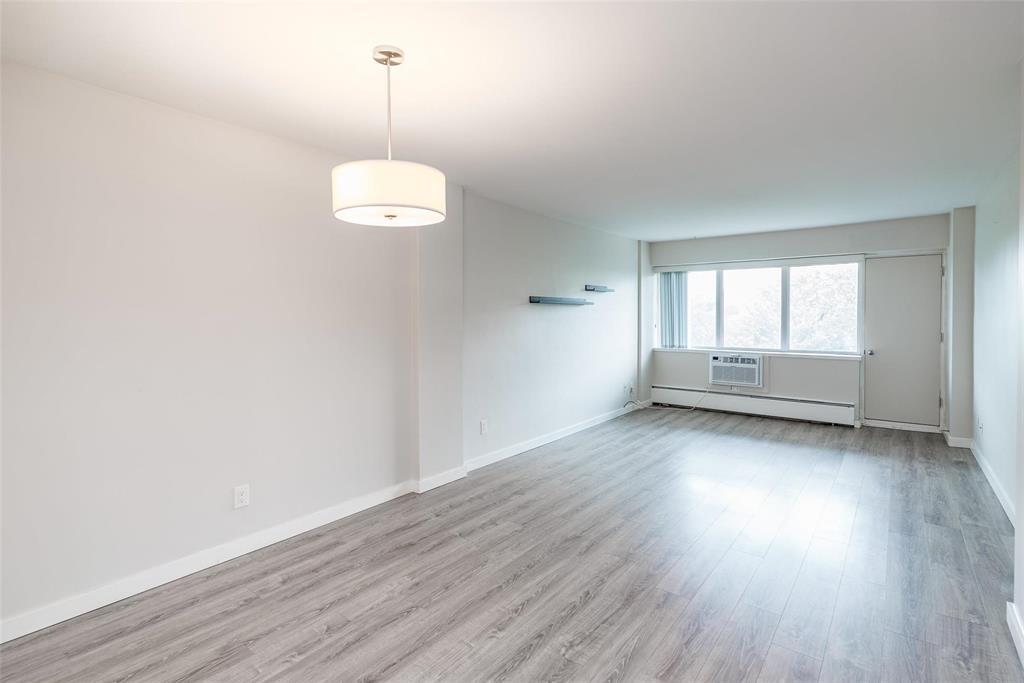 611 71 Roslyn Road, Winnipeg, Manitoba  R3L 0G2 - Photo 2 - 202606324