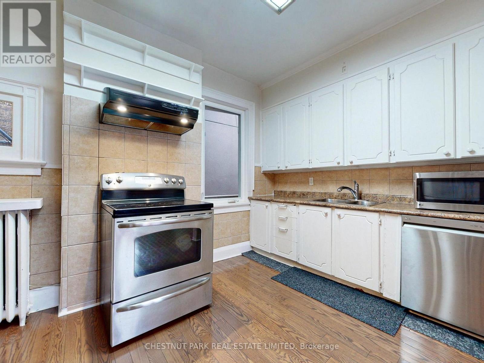 114 Colin Avenue, Toronto, Ontario  M5P 2C3 - Photo 19 - C12688444