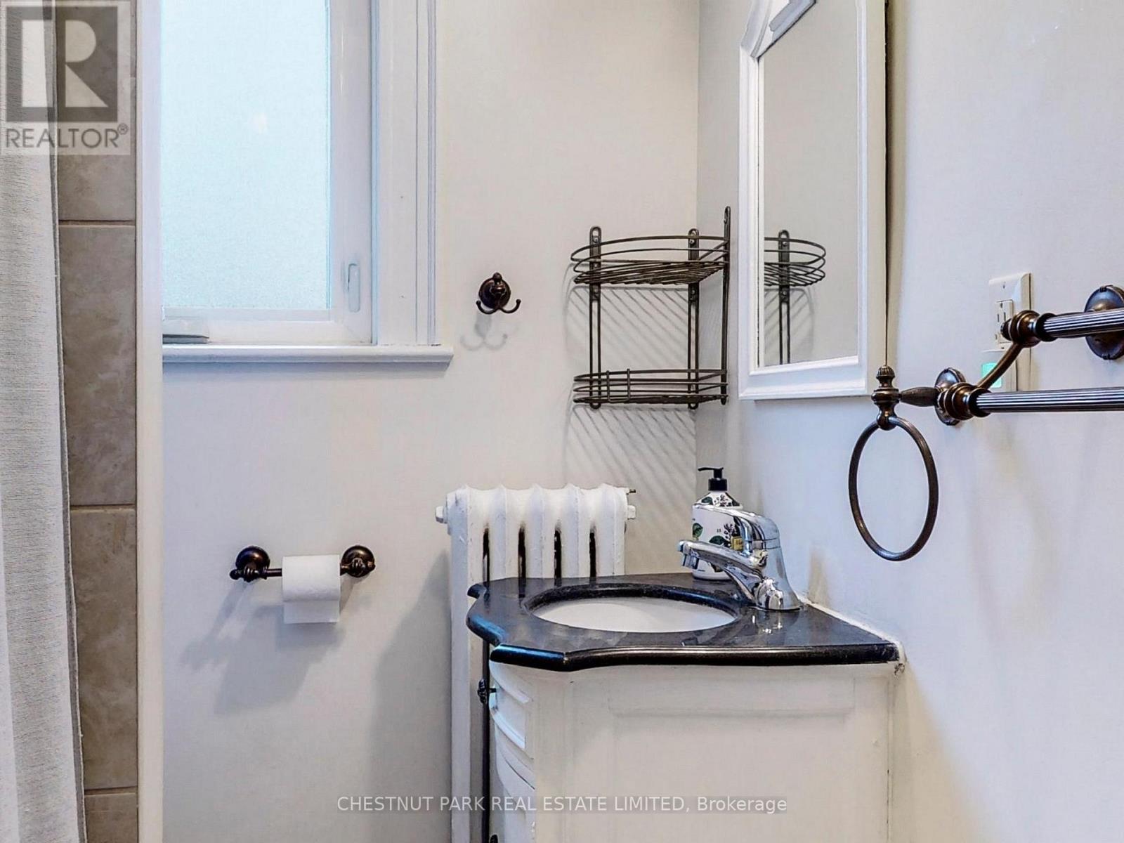 114 Colin Avenue, Toronto, Ontario  M5P 2C3 - Photo 35 - C12688444