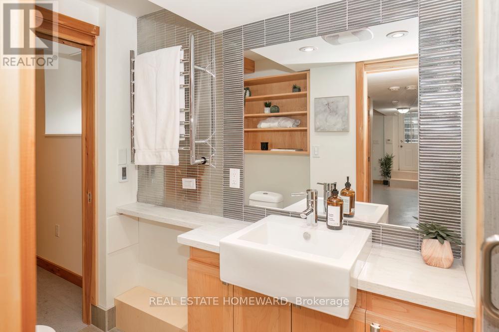 136 Spruce Street, Toronto, Ontario  M5A 2J5 - Photo 24 - C12927568