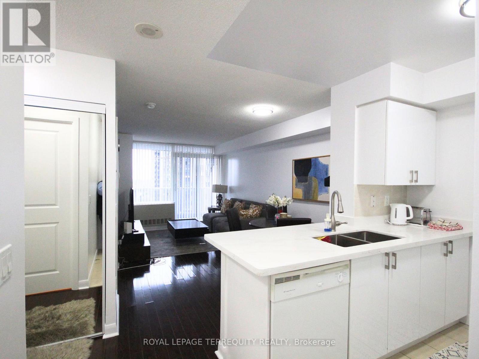 1703 - 4968 Yonge Street, Toronto, Ontario  M2N 7G9 - Photo 9 - C12958494