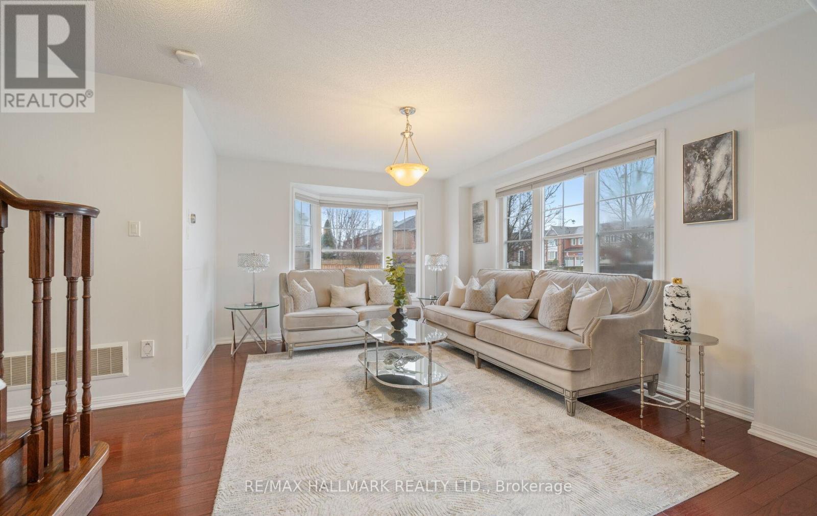 301 Carlissa Run, Newmarket, Ontario  L3X 3G9 - Photo 10 - N12959132