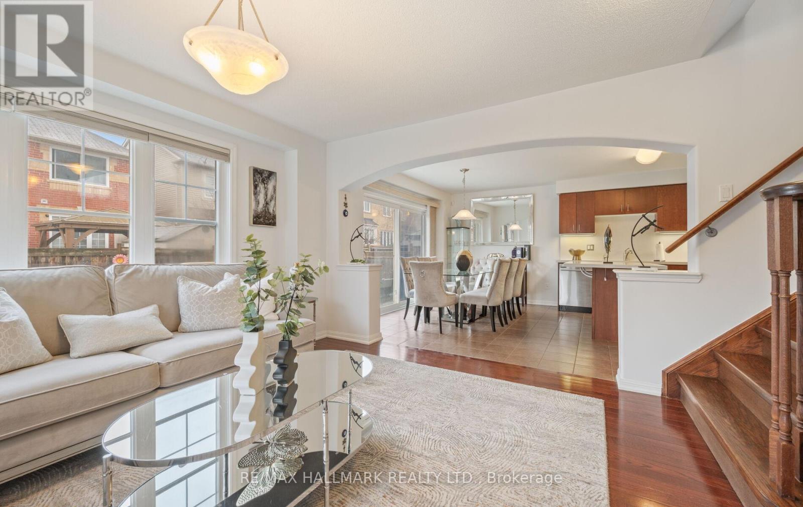 301 Carlissa Run, Newmarket, Ontario  L3X 3G9 - Photo 12 - N12959132