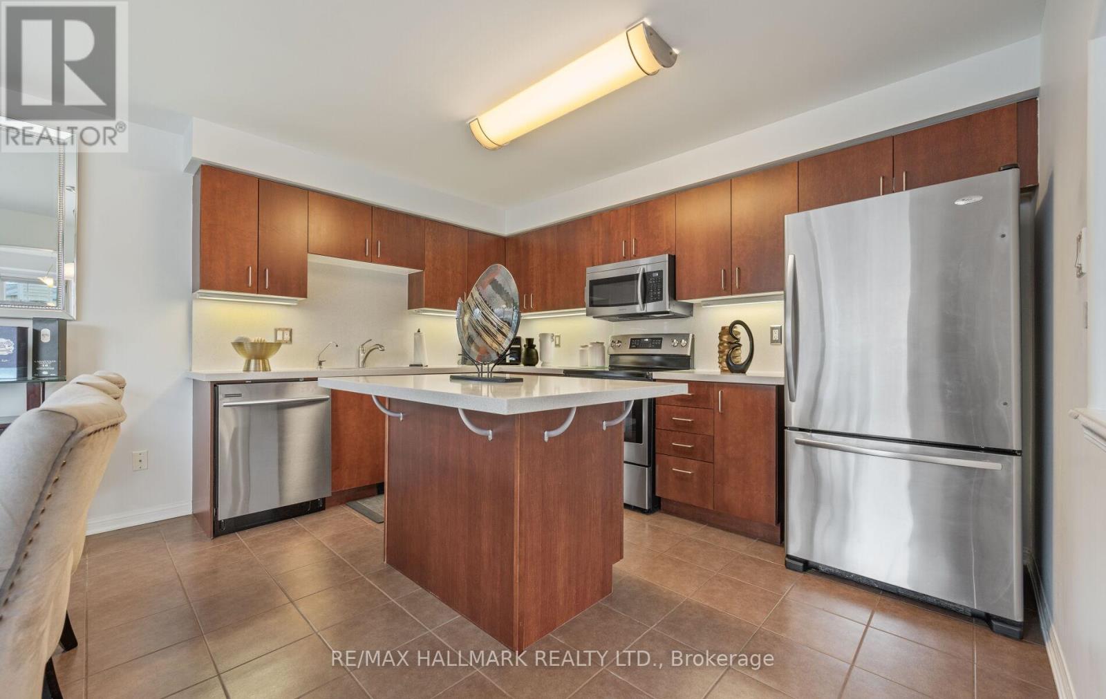 301 Carlissa Run, Newmarket, Ontario  L3X 3G9 - Photo 13 - N12959132