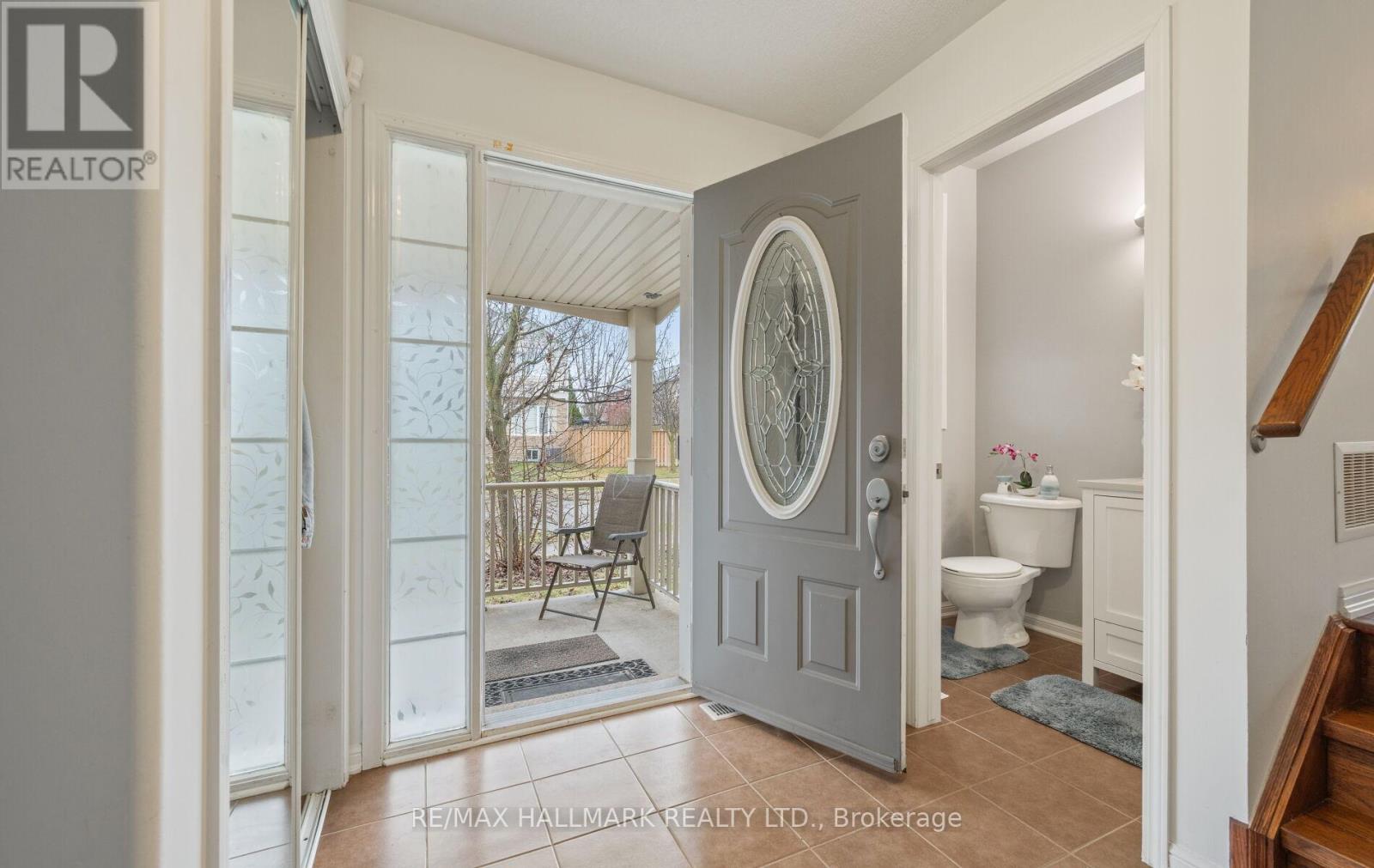 301 Carlissa Run, Newmarket, Ontario  L3X 3G9 - Photo 5 - N12959132