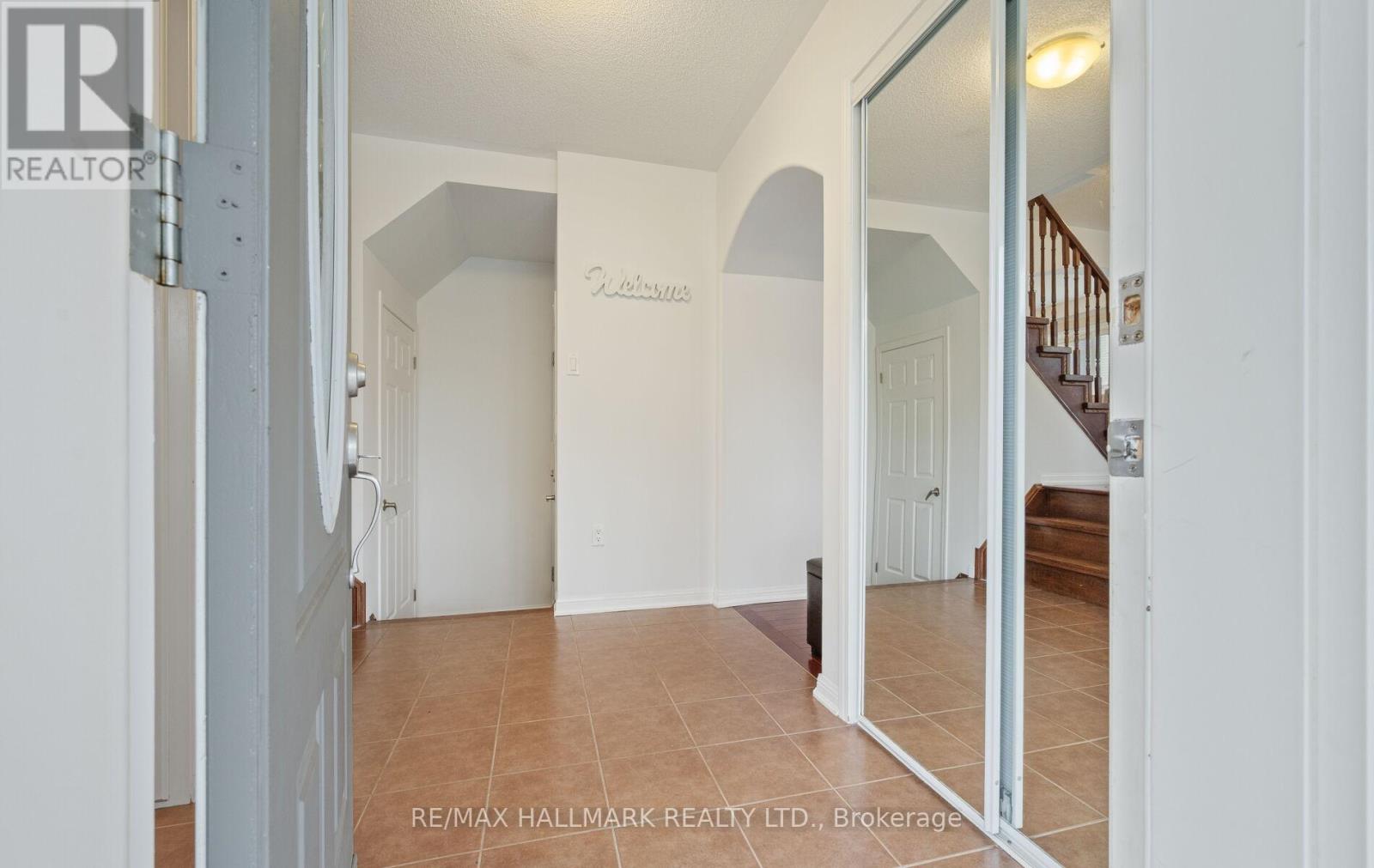 301 Carlissa Run, Newmarket, Ontario  L3X 3G9 - Photo 7 - N12959132