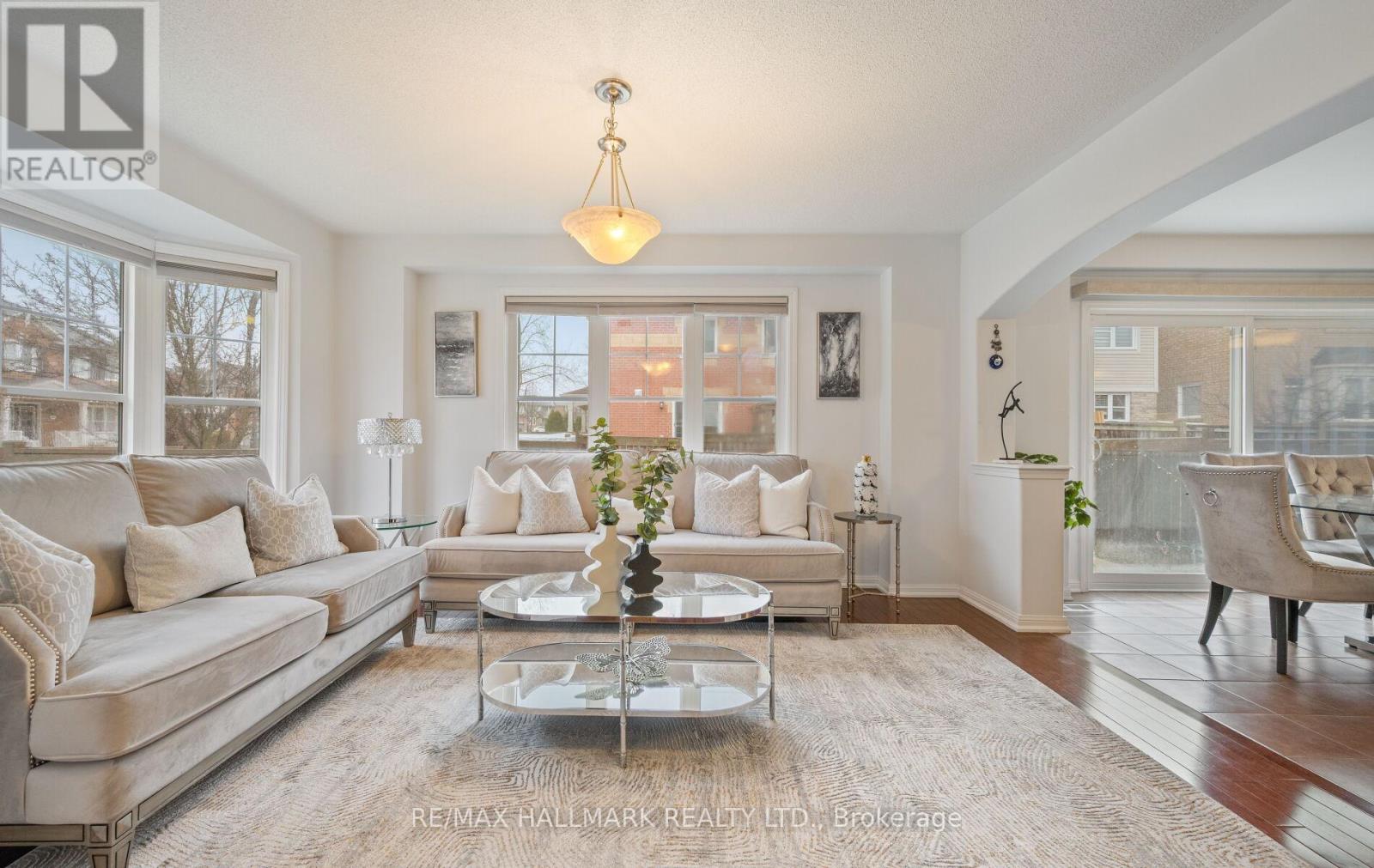 301 Carlissa Run, Newmarket, Ontario  L3X 3G9 - Photo 9 - N12959132