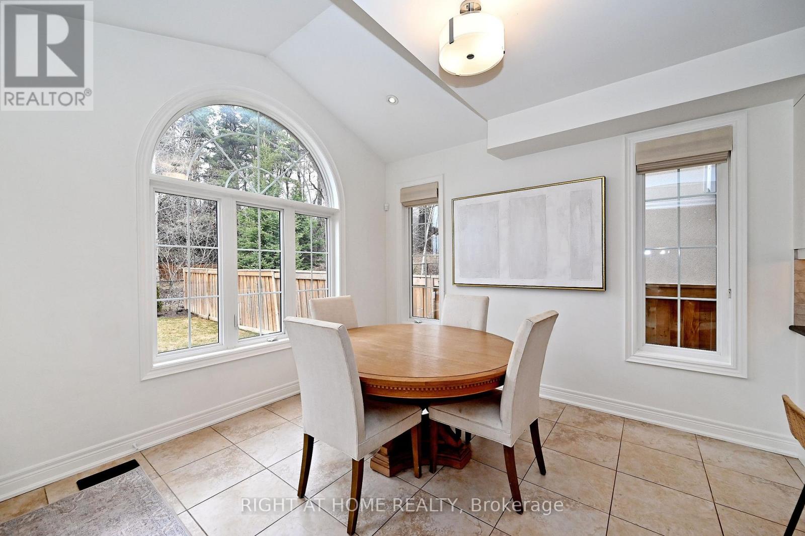 95 Vines Place, Aurora, Ontario  L4G 0R7 - Photo 14 - N12959142