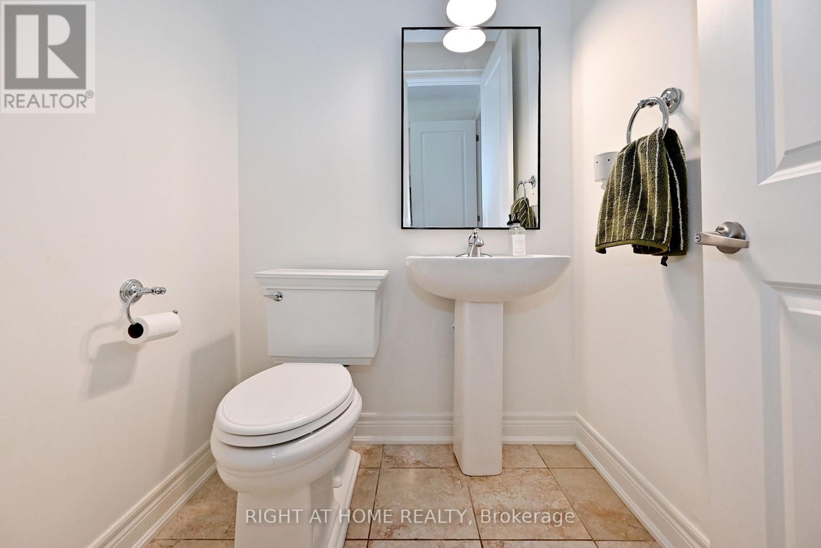 95 Vines Place, Aurora, Ontario  L4G 0R7 - Photo 18 - N12959142