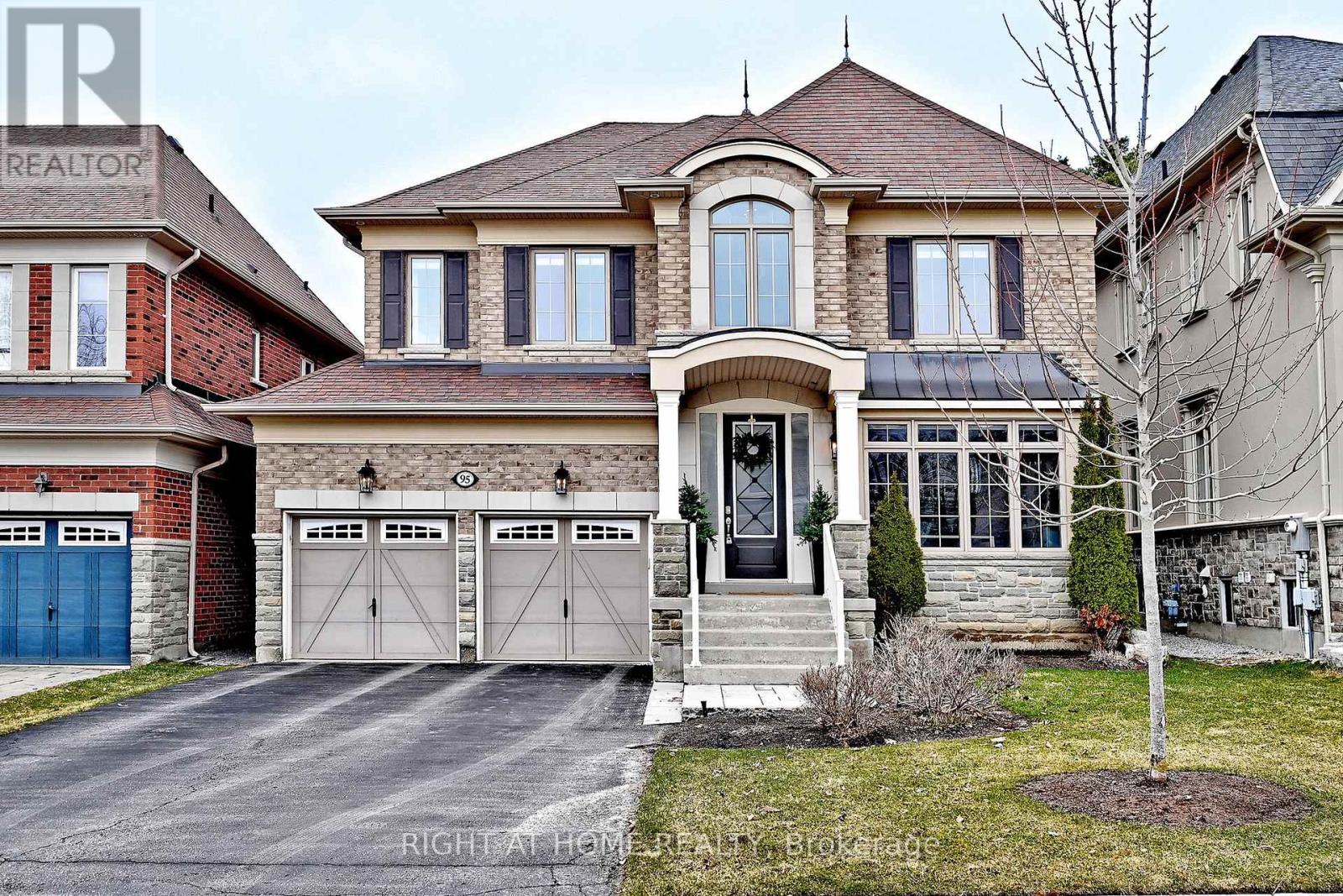 95 Vines Place, Aurora, Ontario  L4G 0R7 - Photo 2 - N12959142