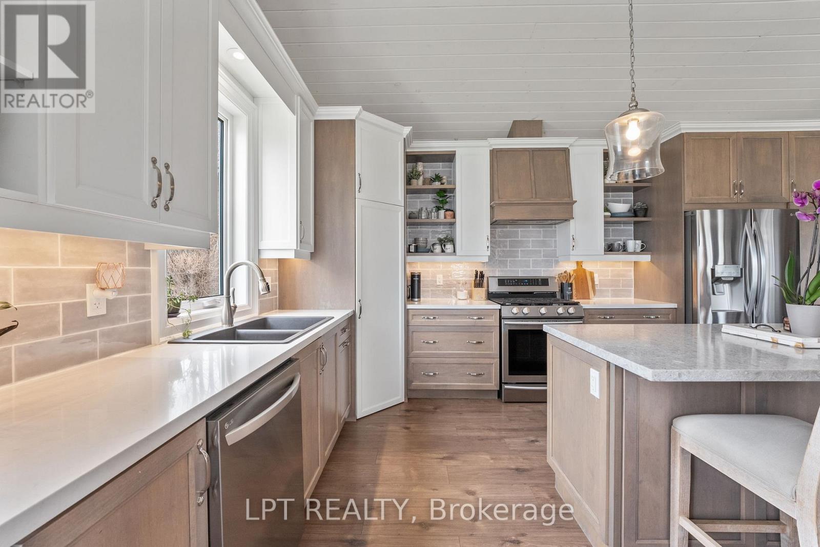 23 Dunkelman Drive, Georgina, Ontario  L4P 3C8 - Photo 16 - N12959144