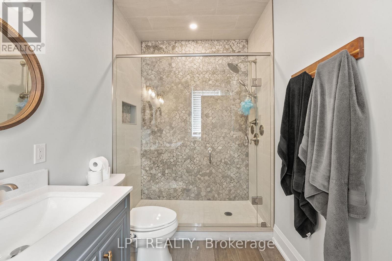 23 Dunkelman Drive, Georgina, Ontario  L4P 3C8 - Photo 22 - N12959144