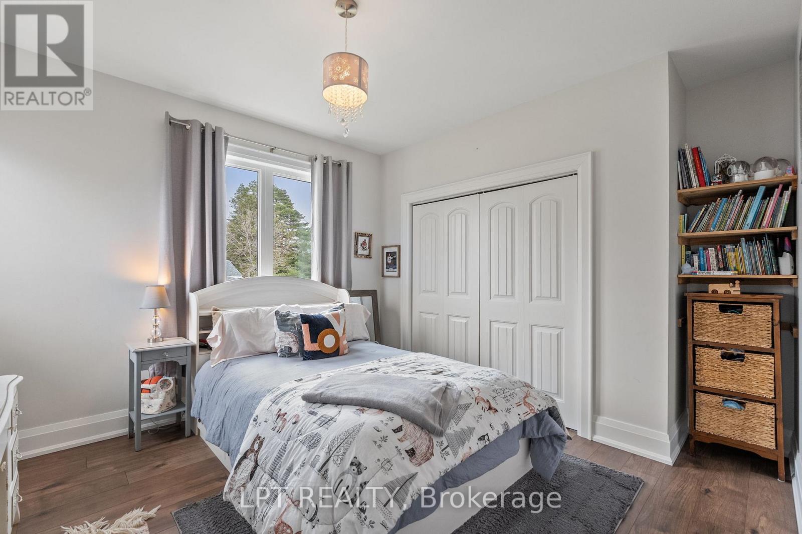 23 Dunkelman Drive, Georgina, Ontario  L4P 3C8 - Photo 23 - N12959144