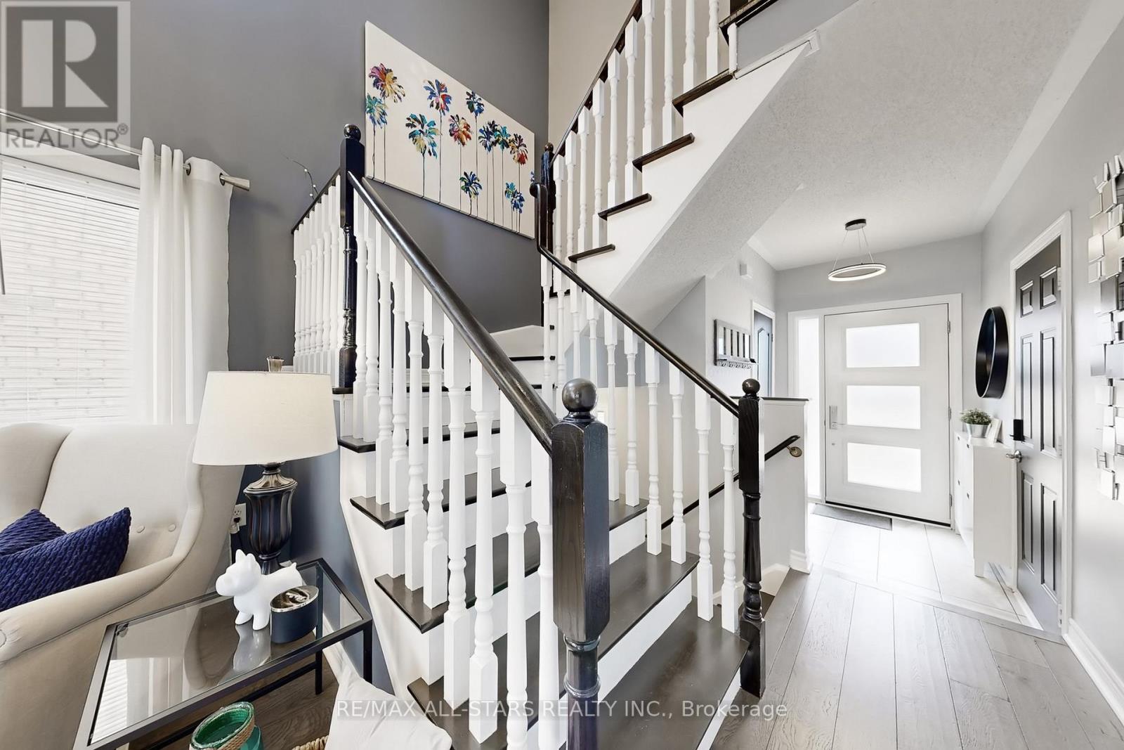 6 Hirst Avenue, Georgina, Ontario  L4P 4E6 - Photo 19 - N12959154