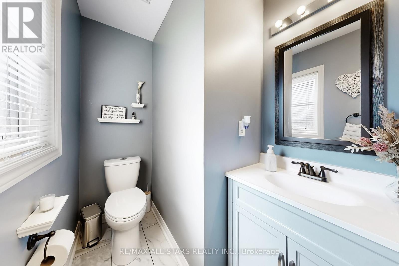 6 Hirst Avenue, Georgina, Ontario  L4P 4E6 - Photo 24 - N12959154