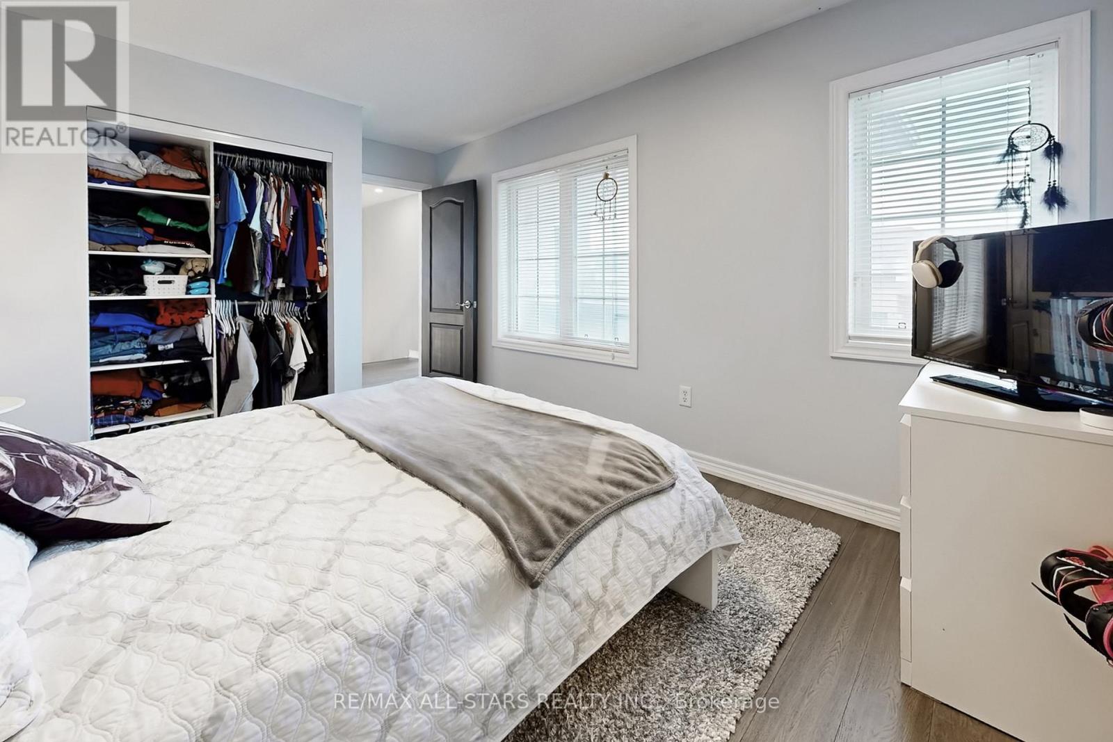 6 Hirst Avenue, Georgina, Ontario  L4P 4E6 - Photo 34 - N12959154