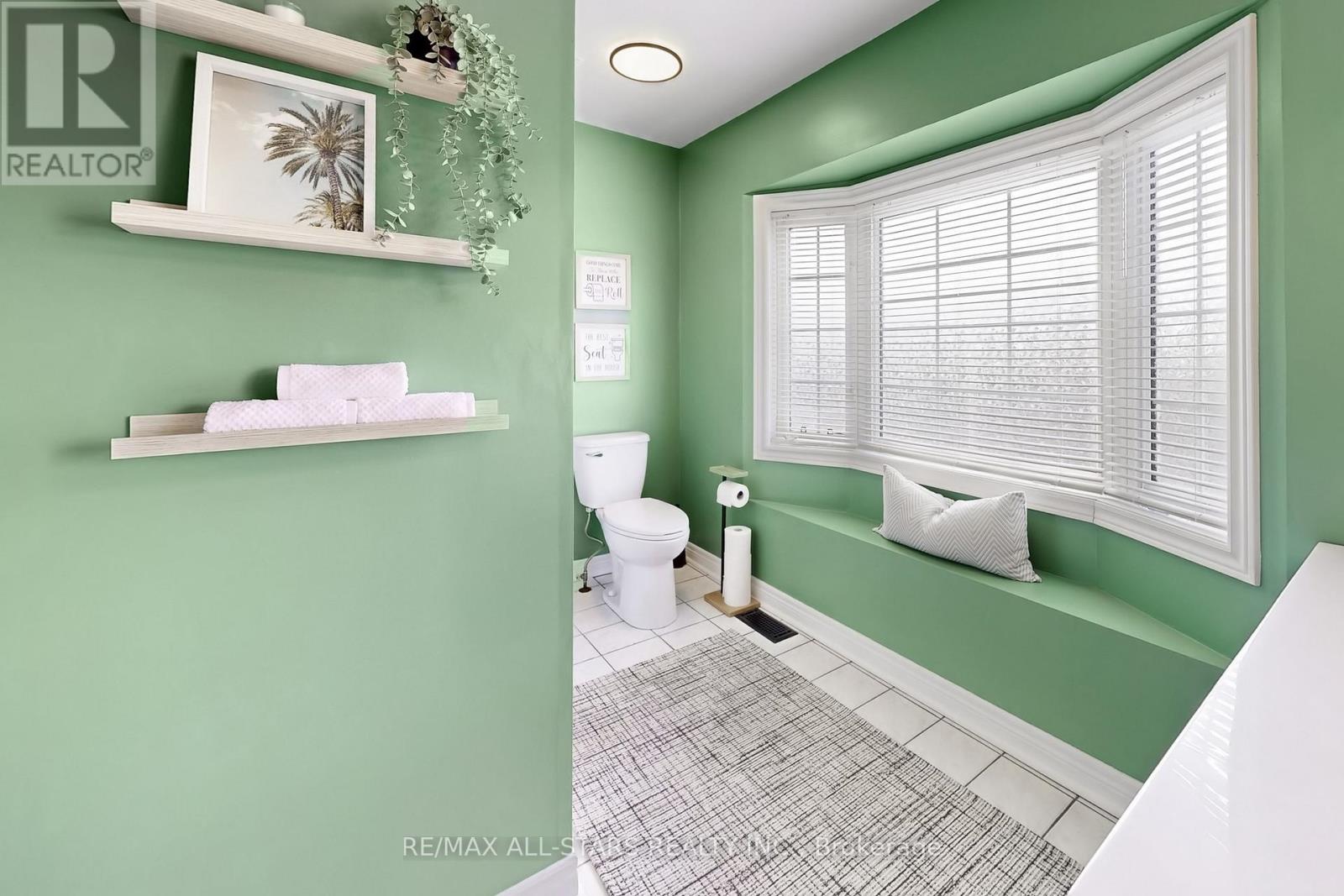 6 Hirst Avenue, Georgina, Ontario  L4P 4E6 - Photo 35 - N12959154