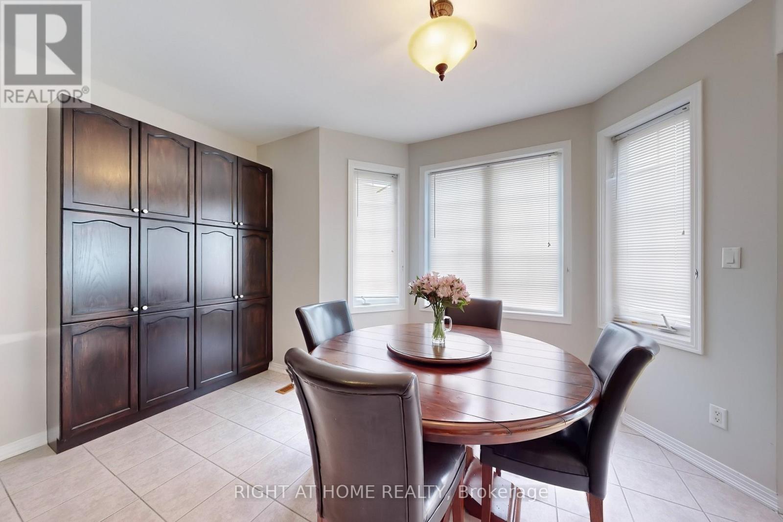 19 Robert Grundy Road, Markham, Ontario  L6C 3A5 - Photo 11 - N12959162